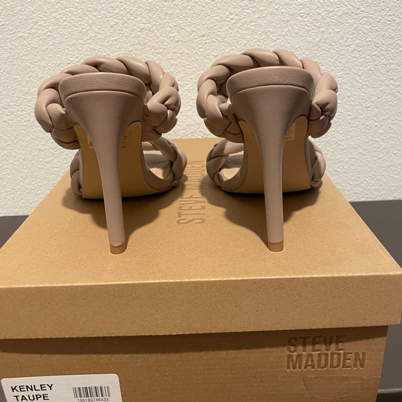Steve Madden Kenley Taupe Heels - Picture 4 of 5